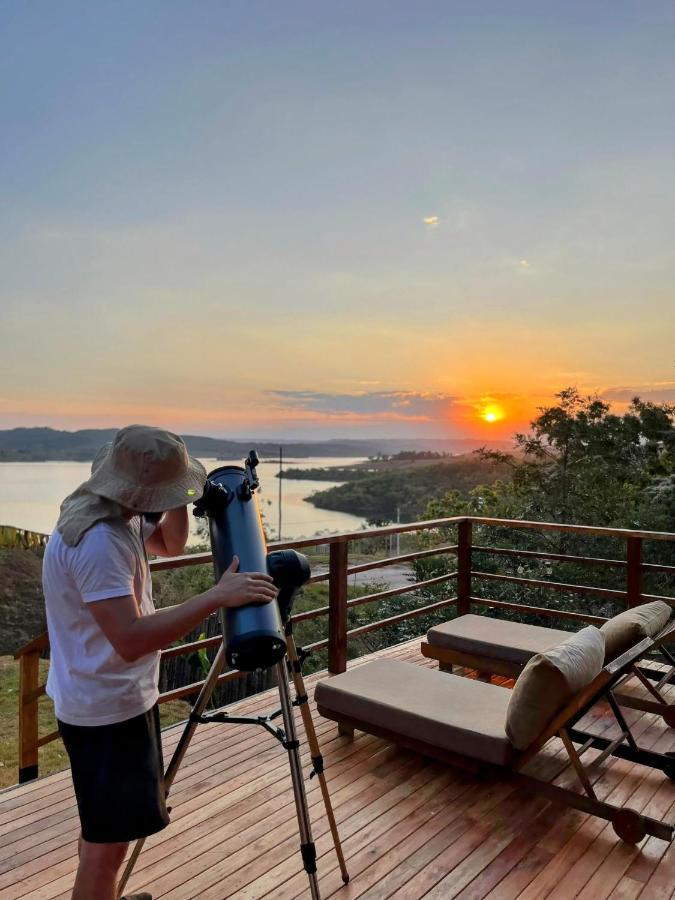 Chale Recanto - Ofuro, Banheira, Vista, Cachoeira E Lago Alexania المظهر الخارجي الصورة